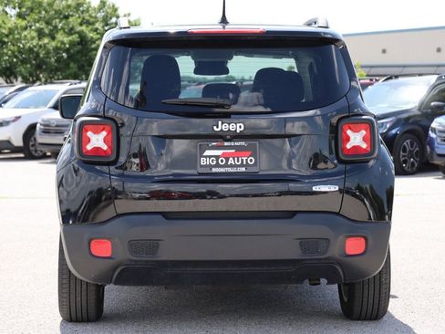 Used 2017 Jeep Renegade Latitude FWD image 10