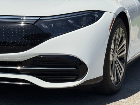 Used 2022 Mercedes-Benz EQS 450+ Sedan image 4