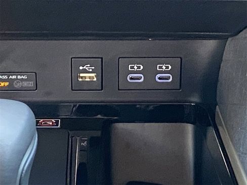 Used 2026 Toyota Camry XLE image 30