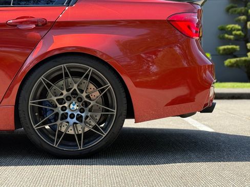 Used 2018 BMW M3 RWD image 14