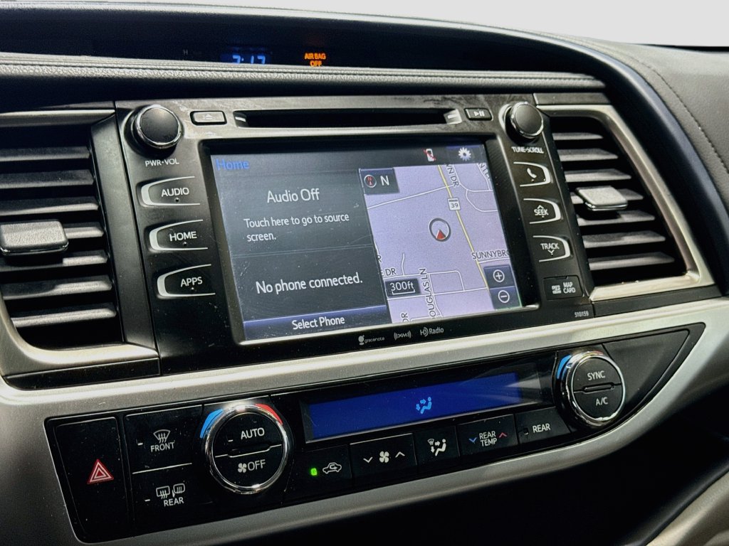 Used 2016 Toyota Highlander XLE AWD/4WD image 15