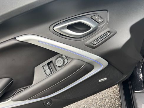 Used 2019 Chevrolet Camaro LT image 19