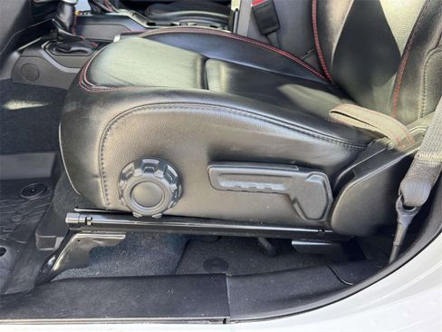 Used 2022 Jeep Gladiator Rubicon image 19