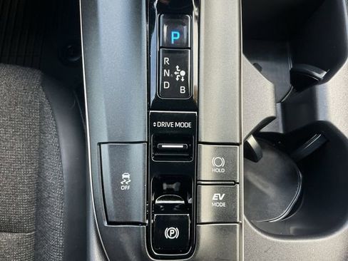 Certified 2023 Toyota Crown XLE image 26