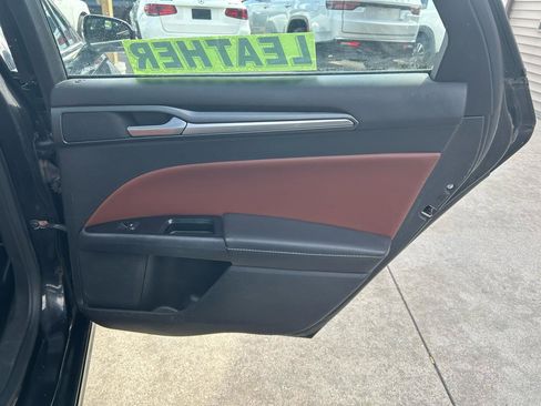 Used 2015 Ford Fusion SE w/ Equipment Group 202A image 15