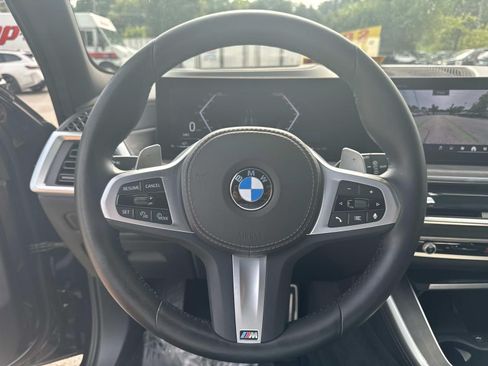 Used 2025 BMW X5 xDrive40i w/ M Sport Package AWD/4WD image 27