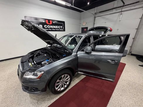 Used 2017 Audi Q5 2.0T Premium w/ Audi MMI Navigation Plus AWD/4WD image 38
