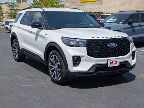 New 2026 Ford Explorer ST-Line w/ Premium Package RWD image 2