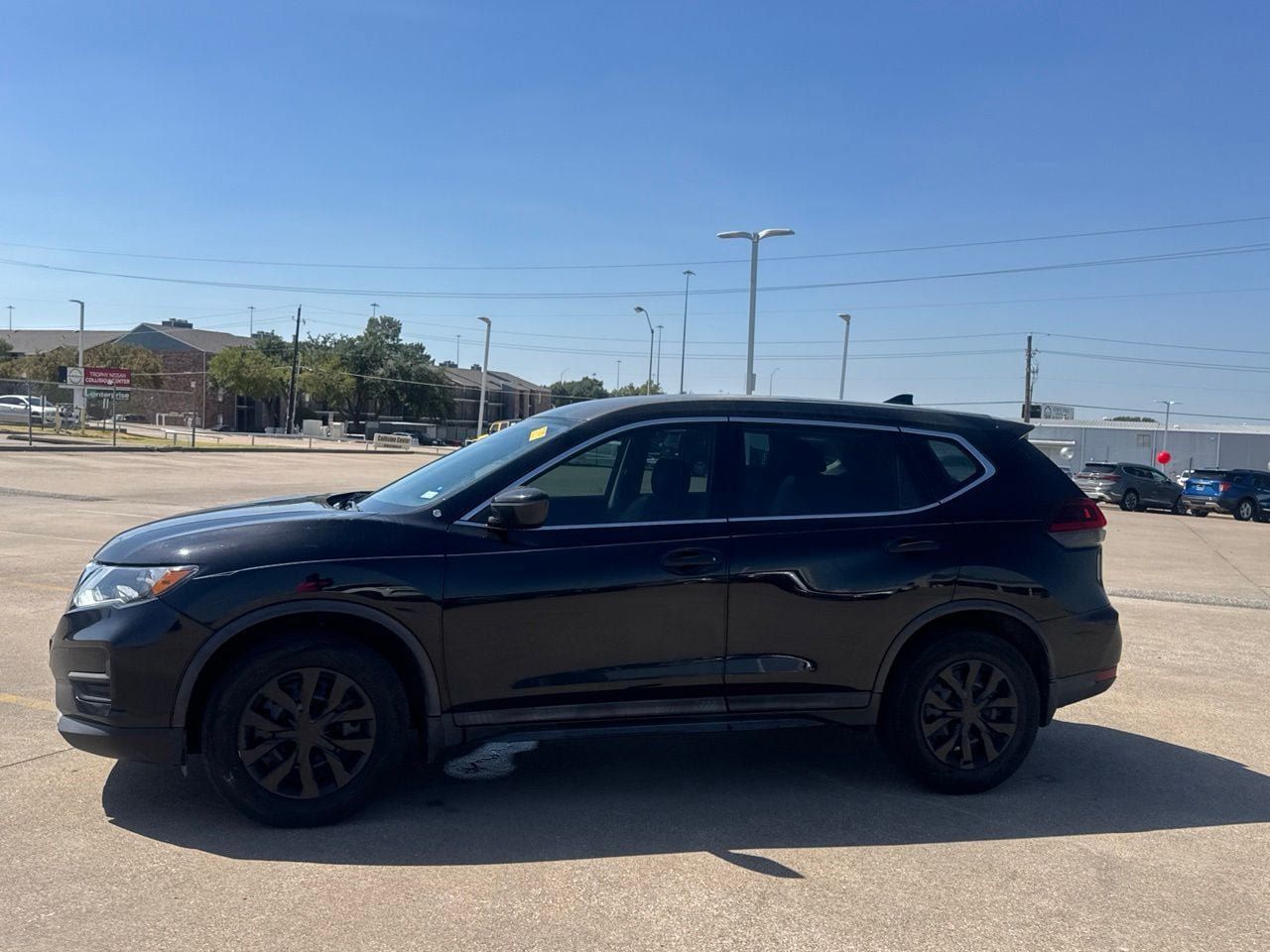 Used 2019 Nissan Rogue S FWD image 13