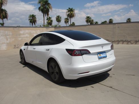 Used 2022 Tesla Model 3 Long Range AWD/4WD image 6