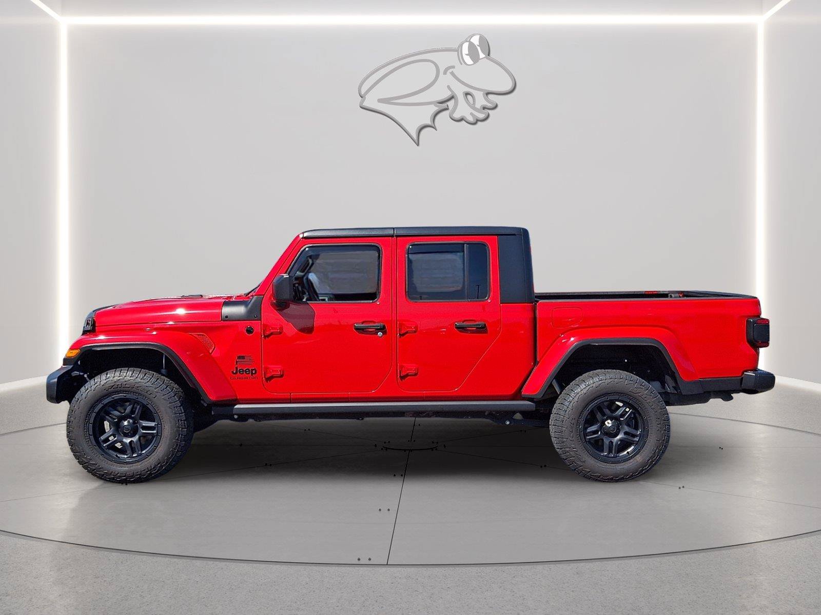 Used 2021 Jeep Gladiator Sport AWD/4WD image 2
