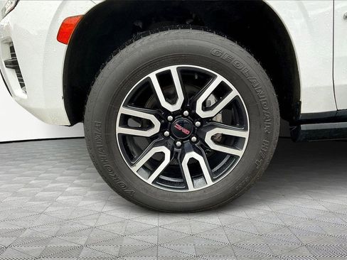 Used 2021 GMC Yukon XL AT4 w/ AT4 Premium Package image 35