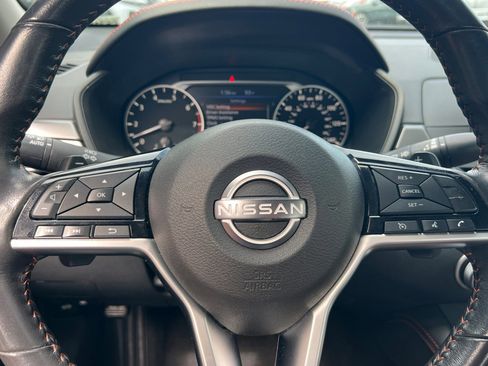 Used 2023 Nissan Altima 2.5 SR image 22