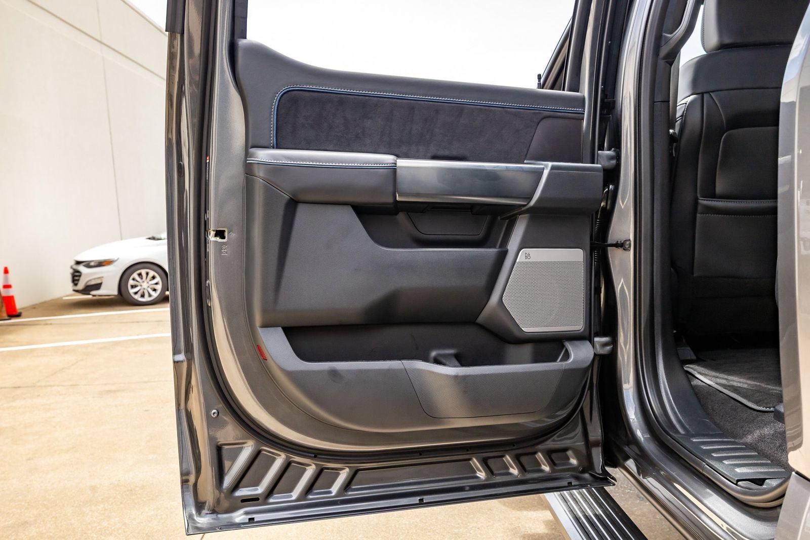 Used 2025 Ford F150 Platinum AWD/4WD image 44