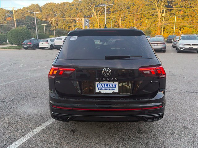 Certified 2023 Volkswagen Tiguan SE R-Line AWD/4WD image 5