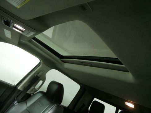 Used 2018 RAM 1500 Laramie w/ Convenience Group image 12