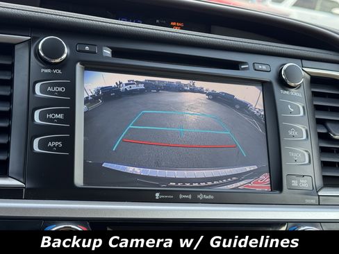 Used 2019 Toyota Highlander XLE image 8