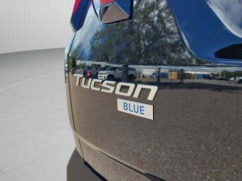 New 2026 Hyundai Tucson Blue SE image 17