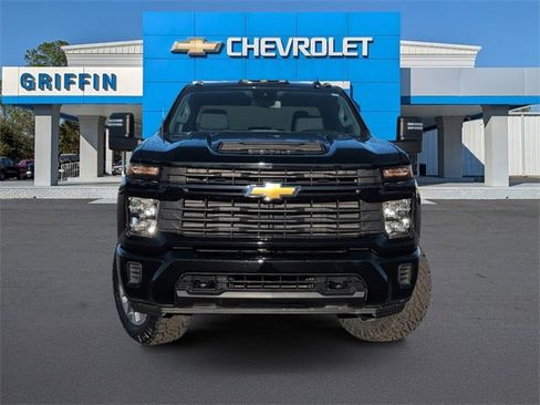 Used 2024 Chevrolet Silverado 2500 Custom w/ Custom Value Package image 12