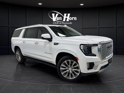Used 2023 GMC Yukon XL Denali AWD/4WD image 1