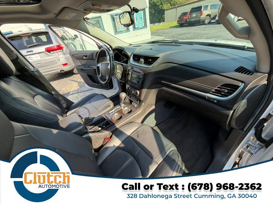 Used 2016 Chevrolet Traverse LT FWD image 25