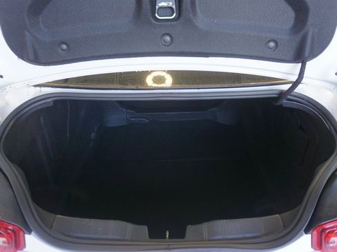 Used 2022 Chevrolet Camaro LT w/ Technology Package image 18