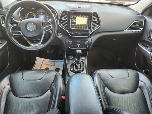 Used 2019 Jeep Cherokee Limited image 9