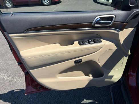 Used 2014 Jeep Grand Cherokee Limited AWD/4WD image 9
