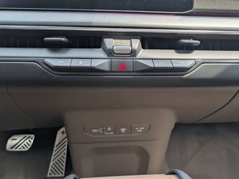 Used 2024 Kia EV9 GT-Line AWD/4WD image 23