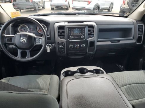 Used 2019 RAM 1500 Express w/ Express Value Package AWD/4WD image 10