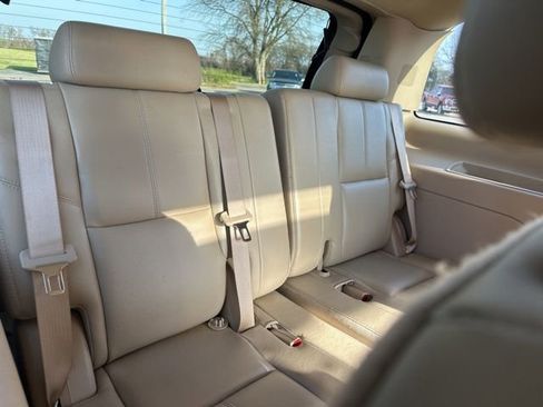 Used 2009 GMC Yukon SLT w/ Regional Value Package image 15