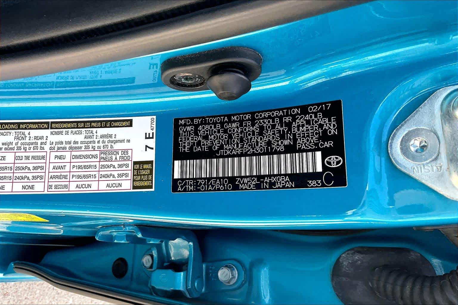 Used 2017 Toyota Prius Prime Advanced w/ Preferred Accessory Package FWD image 36