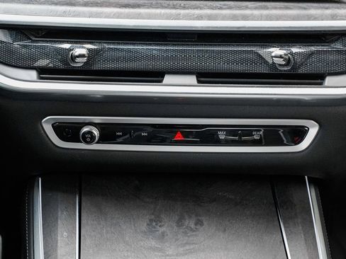 Used 2024 BMW X5 xDrive40i w/ M Sport Package image 15