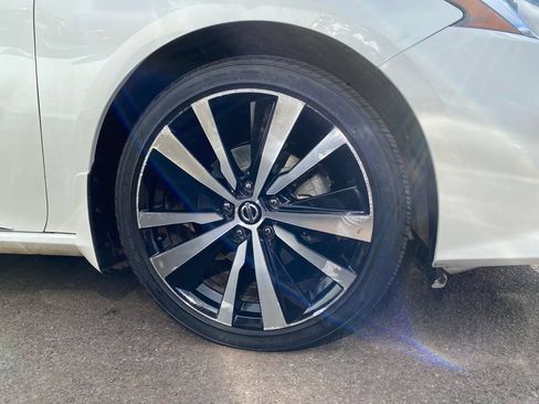 Used 2019 Nissan Altima 2.5 Platinum AWD/4WD image 9