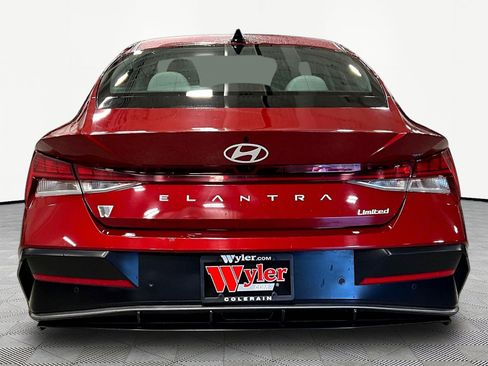 Used 2024 Hyundai Elantra Limited FWD image 5