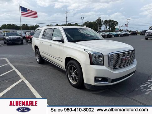 Used 2015 GMC Yukon XL Denali w/ Premium Package AWD/4WD image 1