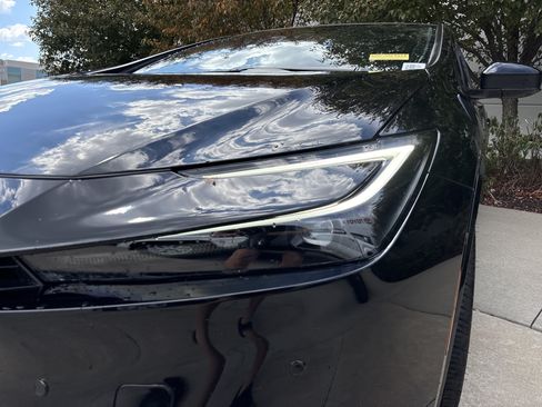Used 2026 Toyota Prius Plug-In Hybrid w/ Limited Premium Package FWD image 8