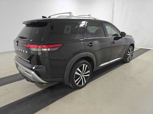 Used 2024 Nissan Pathfinder Platinum w/ Cargo Package AWD/4WD image 5