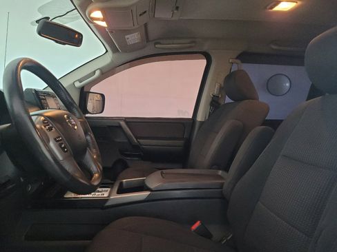 Used 2014 Nissan Titan SV w/ SV Value Truck Package RWD image 17