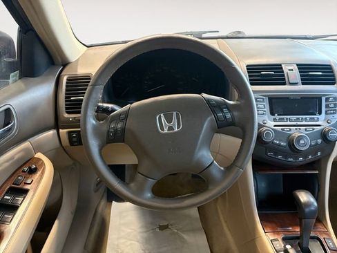 Used 2006 Honda Accord EX image 10