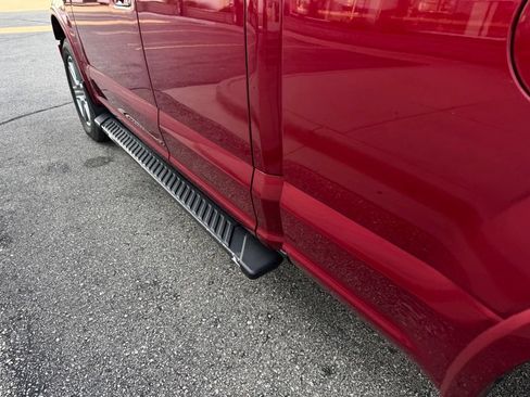 Used 2018 Ford F150 XLT w/ Equipment Group 302A Luxury AWD/4WD image 38