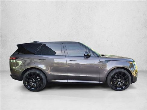 Used 2024 Land Rover Range Rover Sport Dynamic SE AWD/4WD image 4