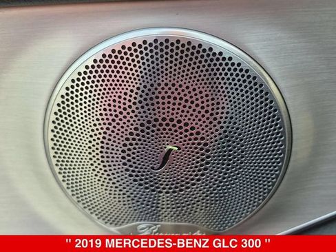Used 2019 Mercedes-Benz GLC 300 4MATIC image 13
