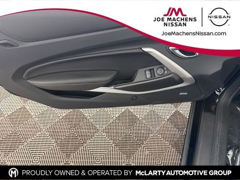 Used 2022 Chevrolet Camaro LT w/ Technology Package image 18