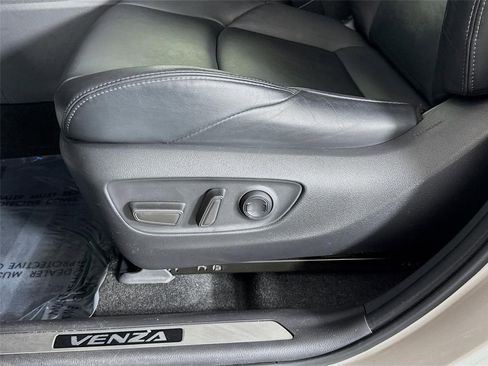 Used 2022 Toyota Venza XLE AWD/4WD image 20