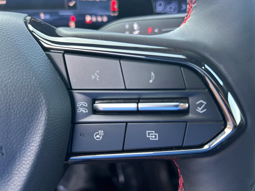 Used 2024 Chevrolet Equinox EV RS FWD image 44