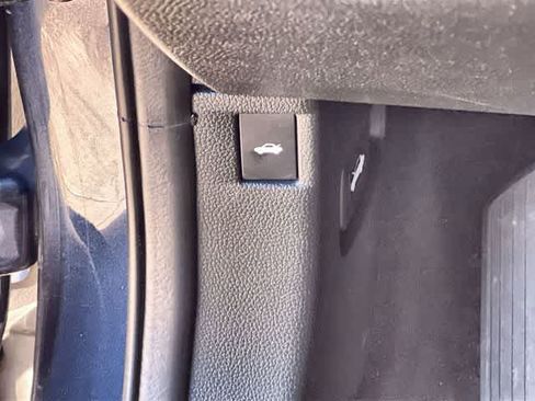Used 2023 Honda Accord EX-L image 29