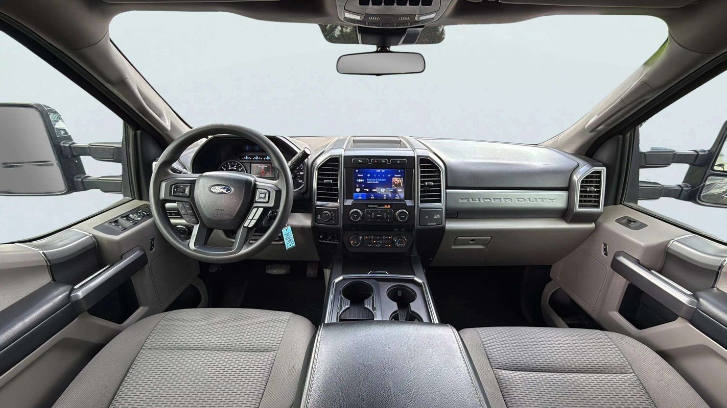 Used 2020 Ford F250 XLT w/ XLT Premium Package AWD/4WD image 9