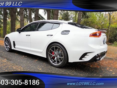 Used 2020 Kia Stinger GT1 image 11