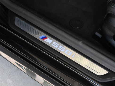 Used 2021 BMW M550i xDrive AWD/4WD image 37